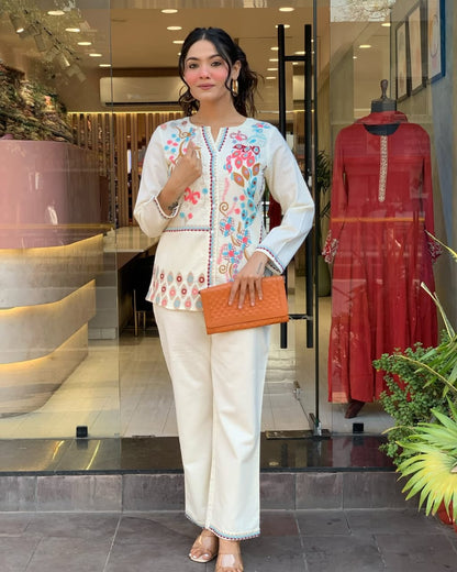 Kurta Unique Floral Embroidered Cotton White Co-Ord Set For Women