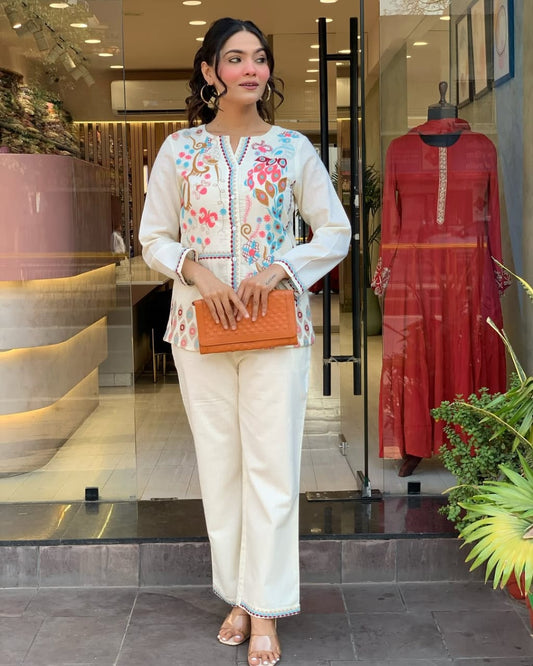 Kurta Unique Floral Embroidered Cotton White Co-Ord Set For Women